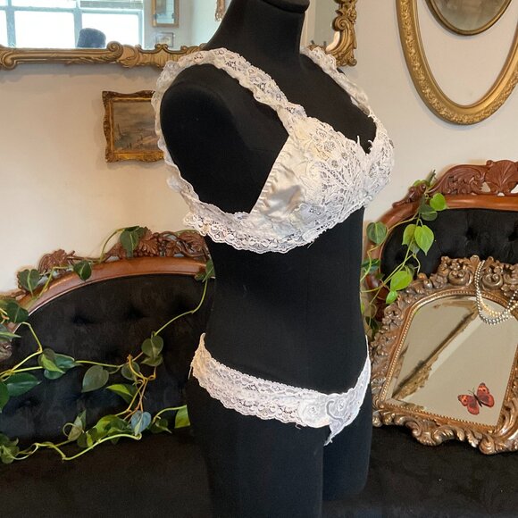 Vintage Floral Lace Rhinestones Bra & Panty 2 Piece Set Size XS/S - Picture 3 of 9